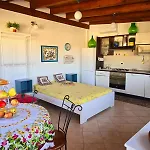 Manomi House